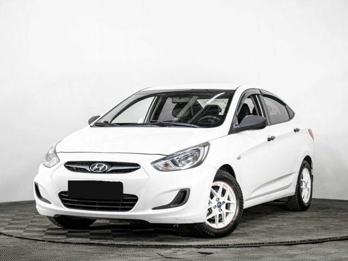 Hyundai Solaris, 2013 - фото №1