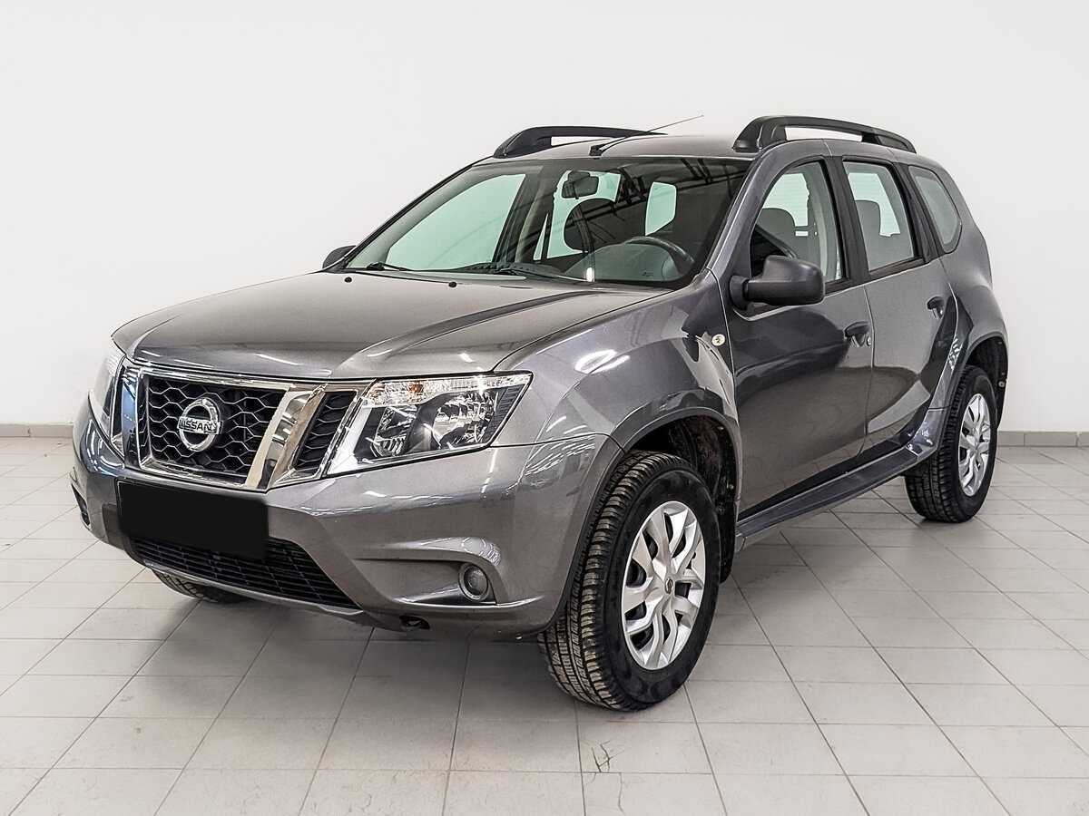 Nissan Terrano, 2015 - фото №1