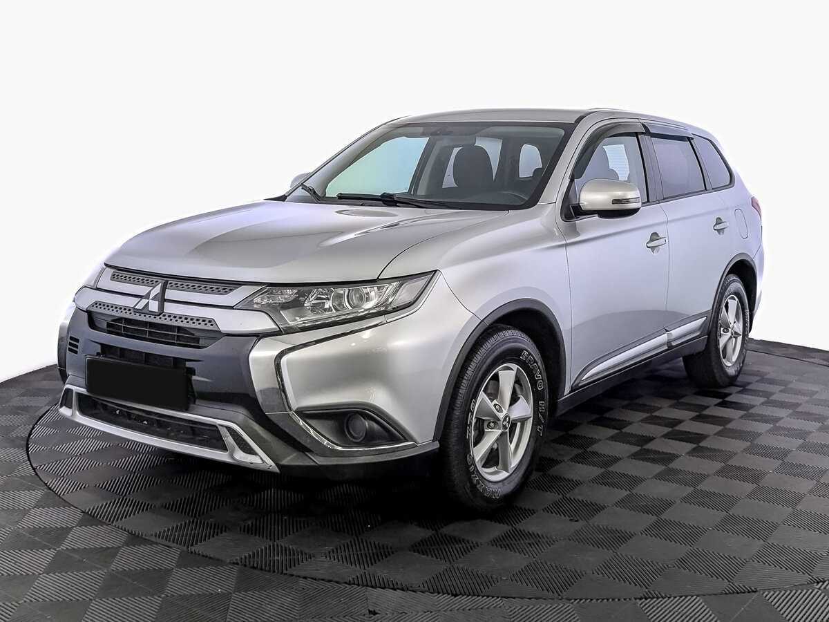 Mitsubishi Outlander, 2019 - фото №1