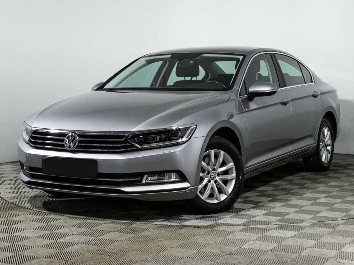 Volkswagen Passat, 2017 - фото №1