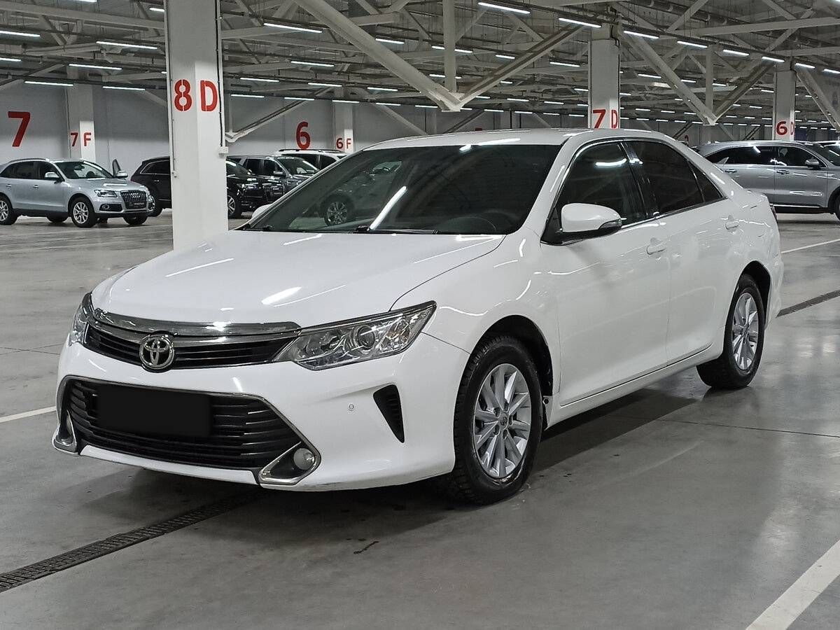 Toyota Camry, 2016