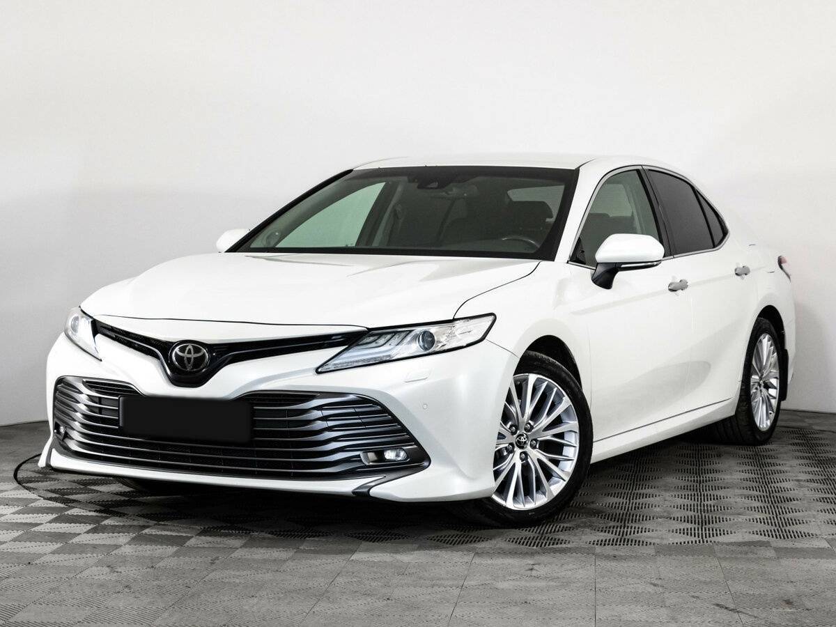 Toyota Camry, 2018