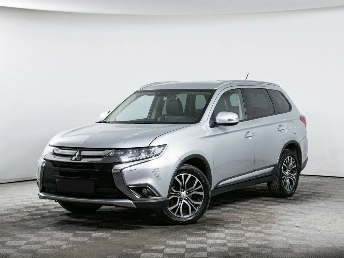 Mitsubishi Outlander, 2015