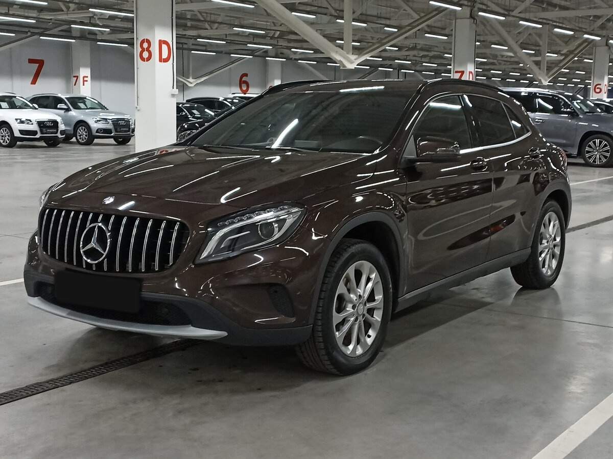 Mercedes-Benz GLA 200, 2015