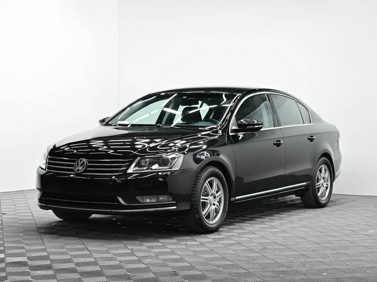 Volkswagen Passat, 2012 - фото №1