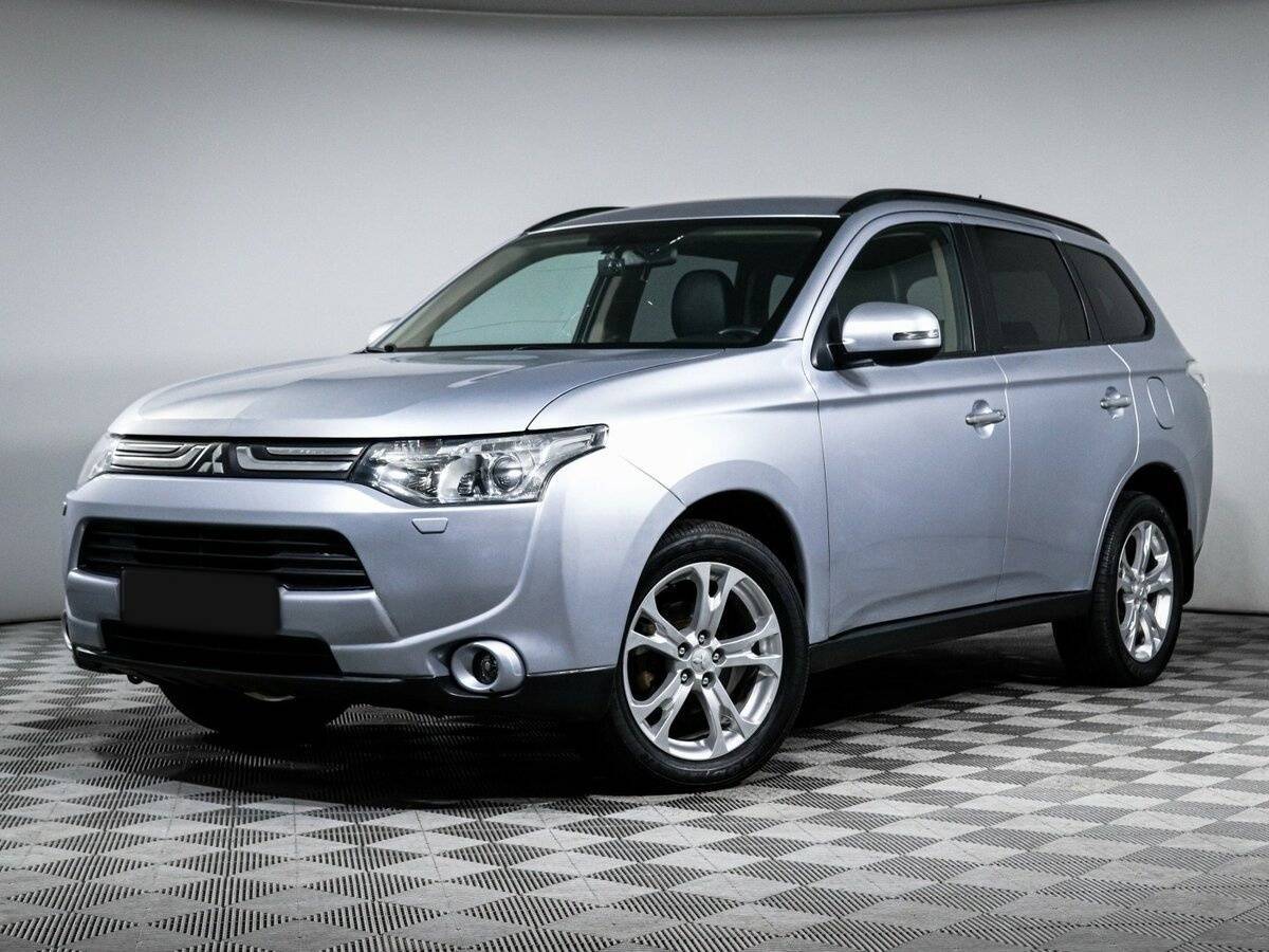 Mitsubishi Outlander, 2012