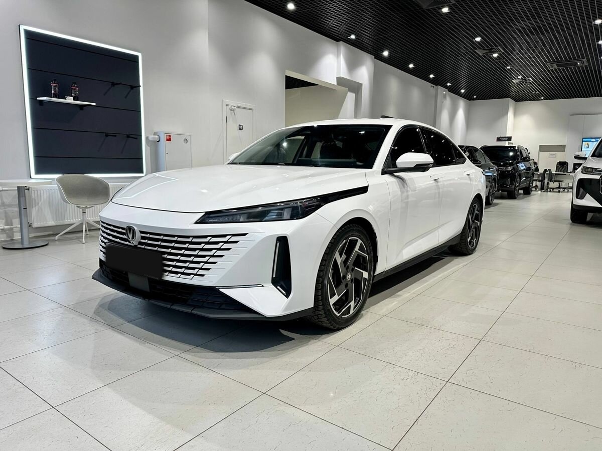 Changan Lamore, 2023