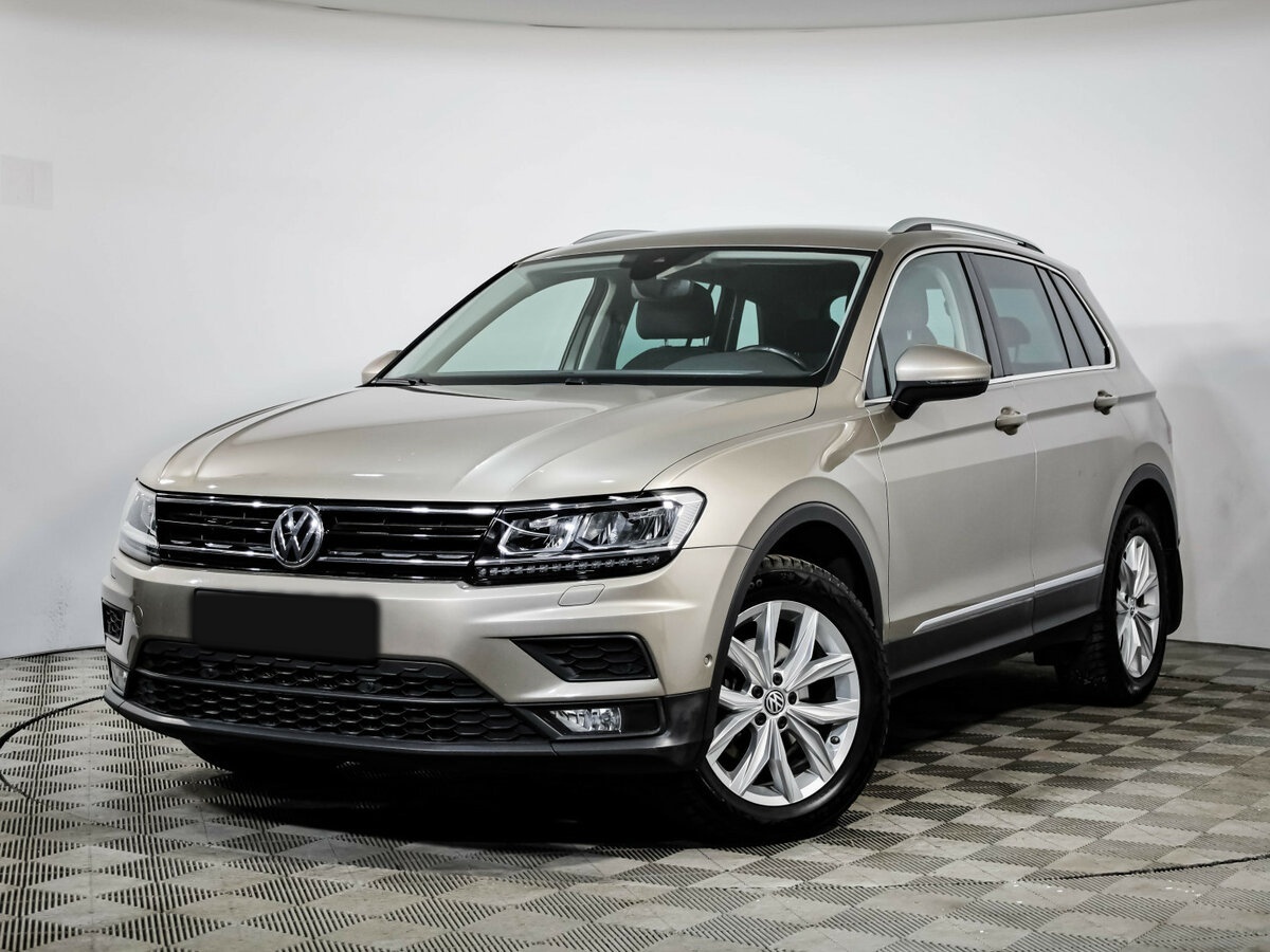 Volkswagen Tiguan II, 2020 - фото №1