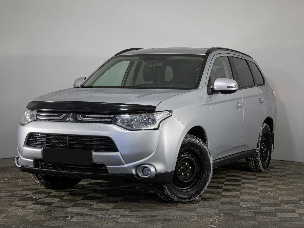 Mitsubishi Outlander III, 2013